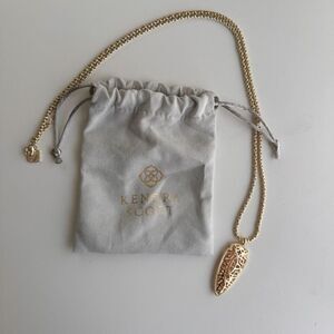 EUC Kendra Scott Pendant